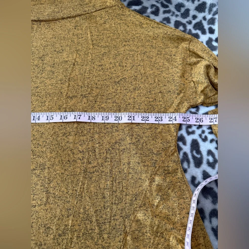Fantastic Fawn Off The Shoulder Sweater in Mustard Yellow Size Small